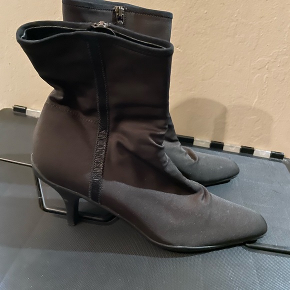 Prada boots - Picture 1 of 5